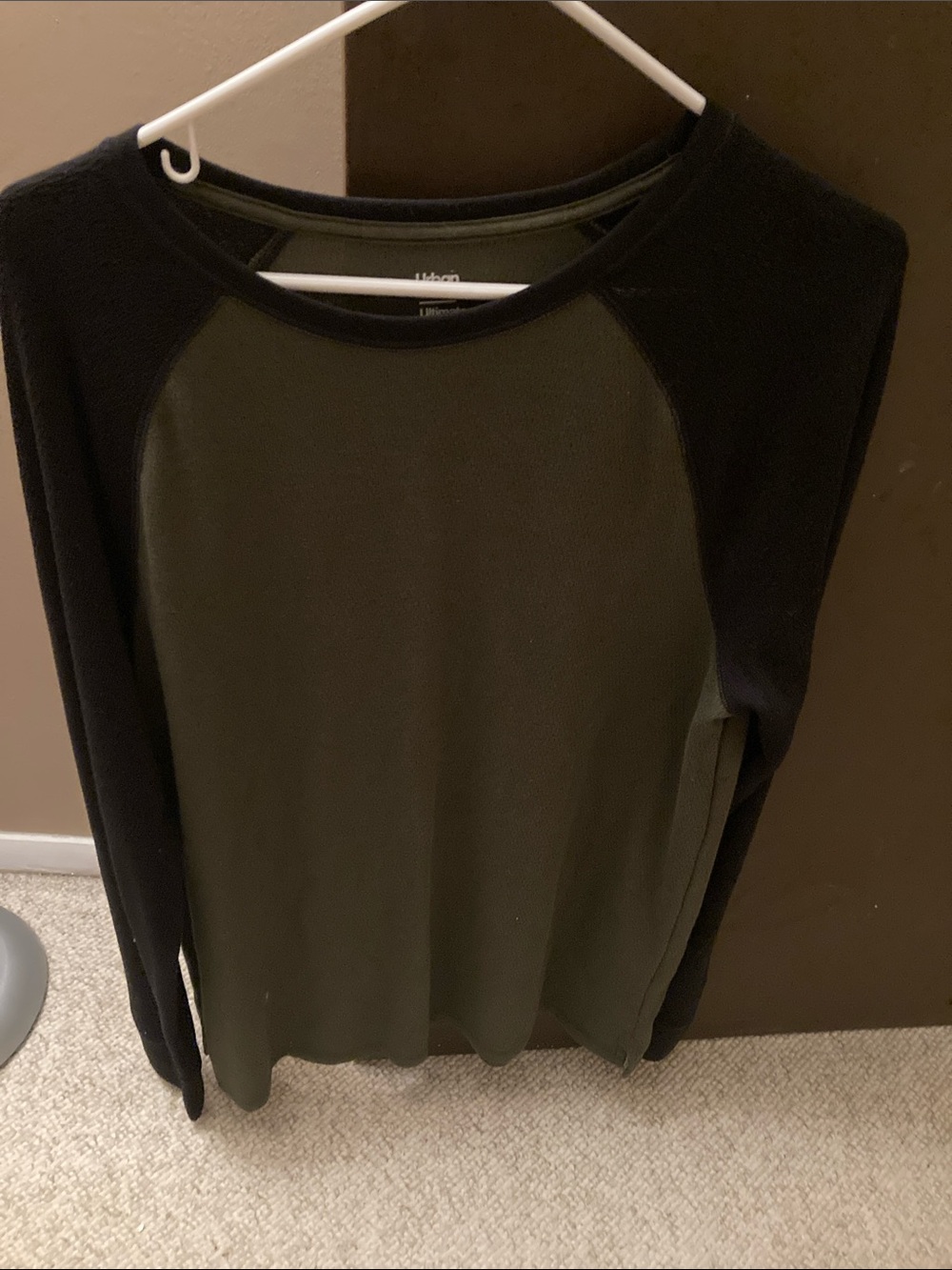 urban pipeline Two-Tone Raglan Long Sleeve Top in Olive Green size xl